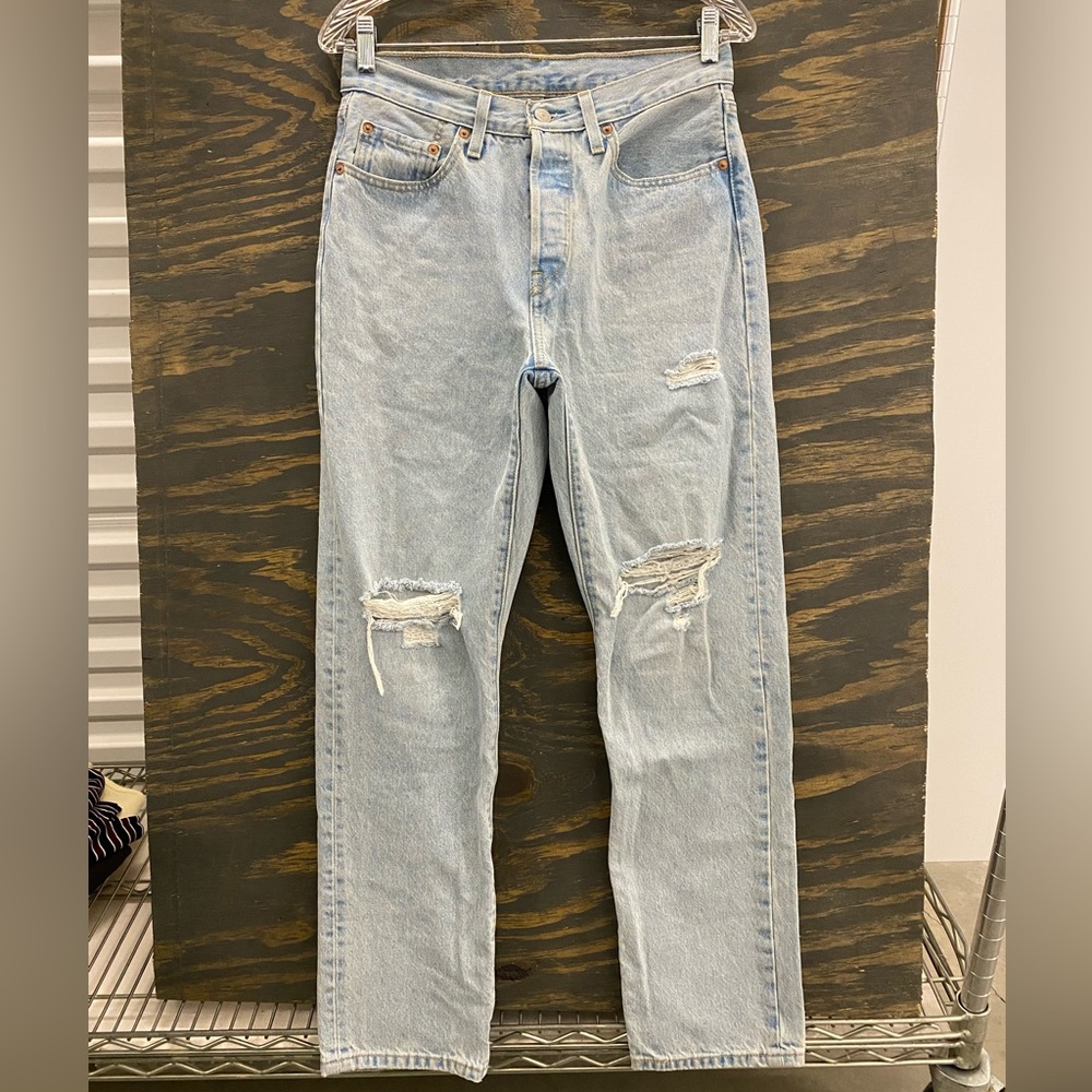 Levi’s 501 Women’s W27 L30 Light Wash Distressed Jeans Button Fly Water<Less